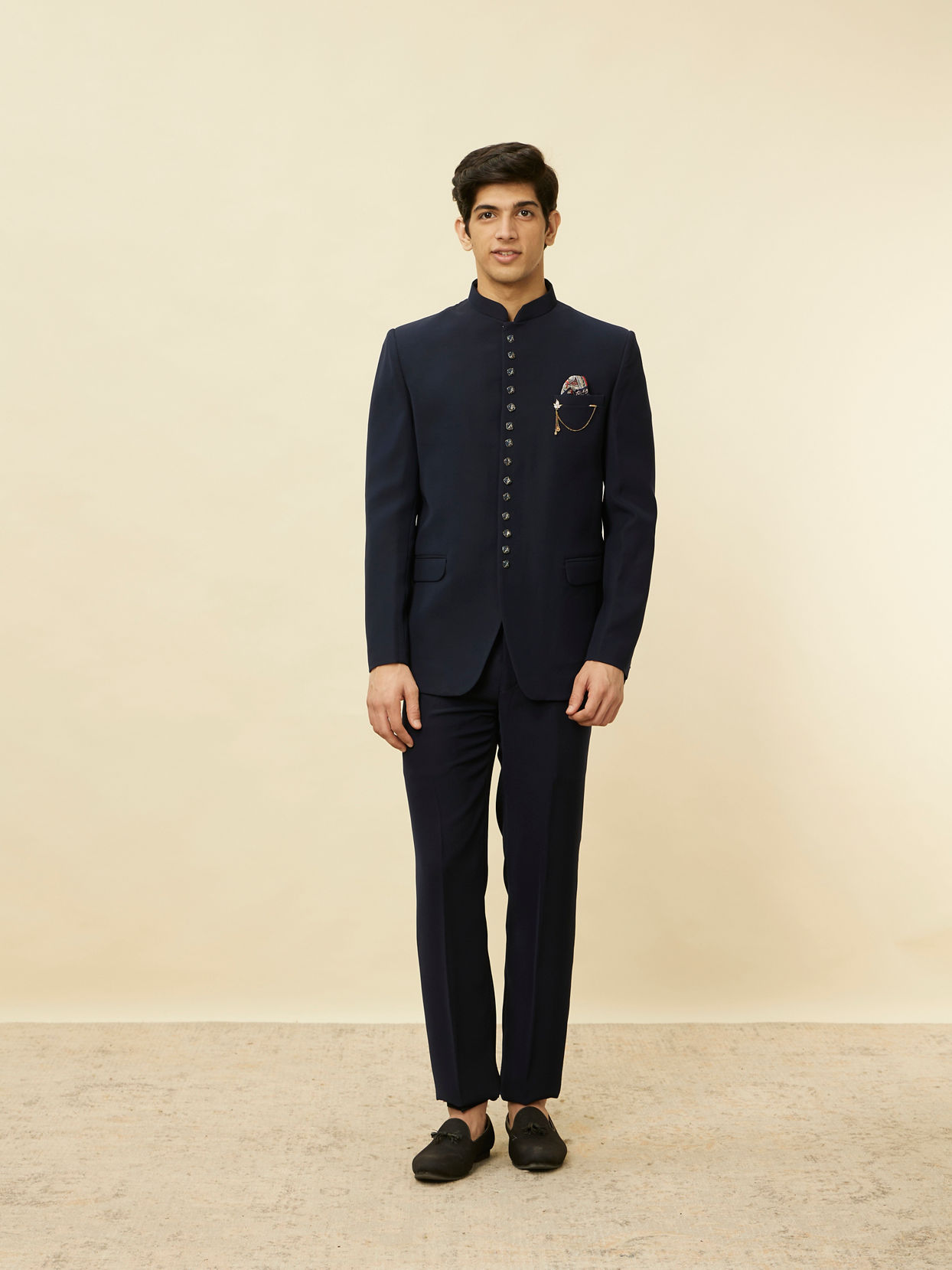 alt message - Manyavar Men Dark Sapphire Blue Classic Jodhpuri Suit image number 2